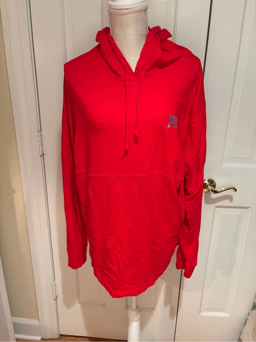 PINK Victoria's Secret Red Pullover Hoodie. Size XL. NWOT.
